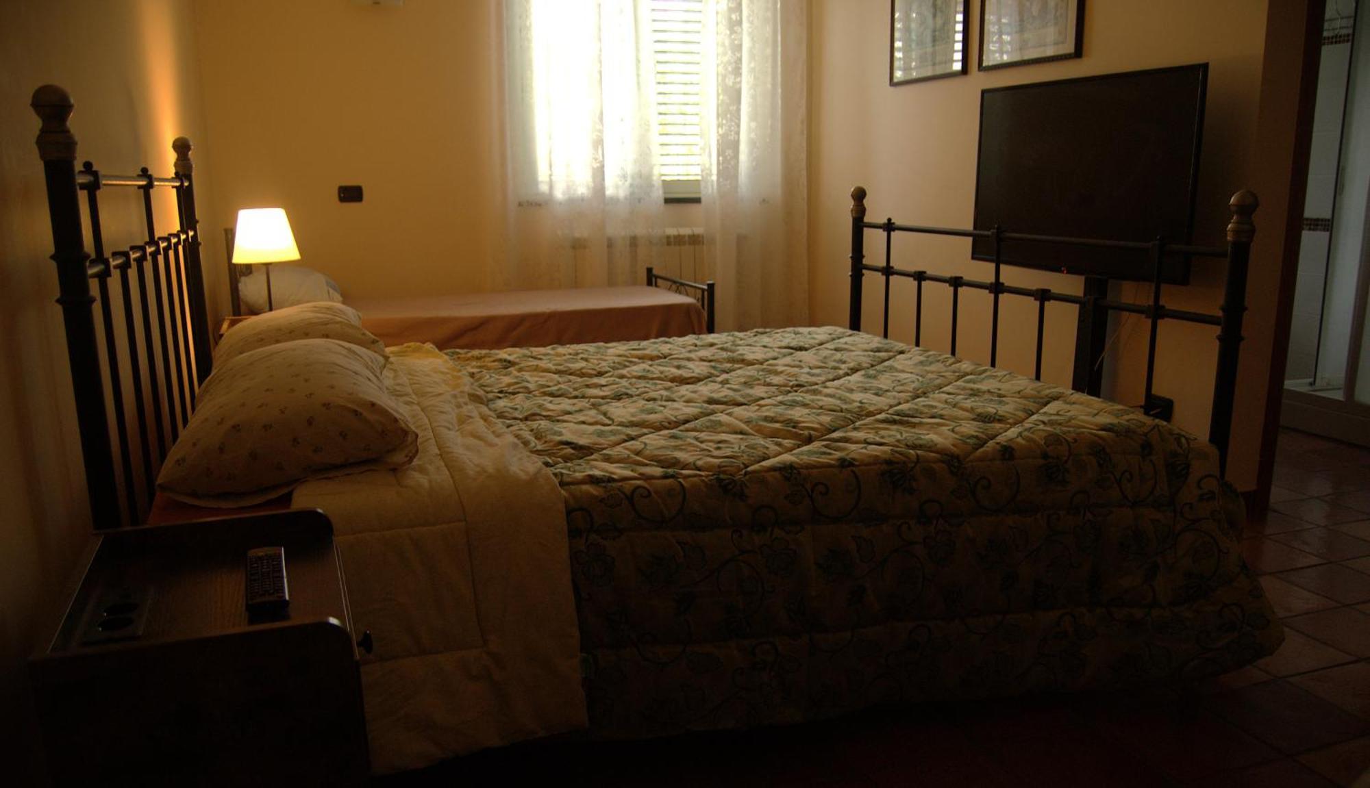 A Nespulara Bed & Breakfast Galati Marina ภายนอก รูปภาพ